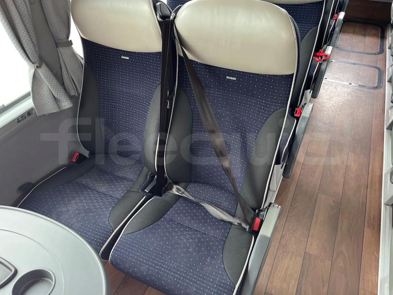 Man Lion's Coach B200746006/ Euro 6 - 338 Kw - 12 Mt - central seat safety belt