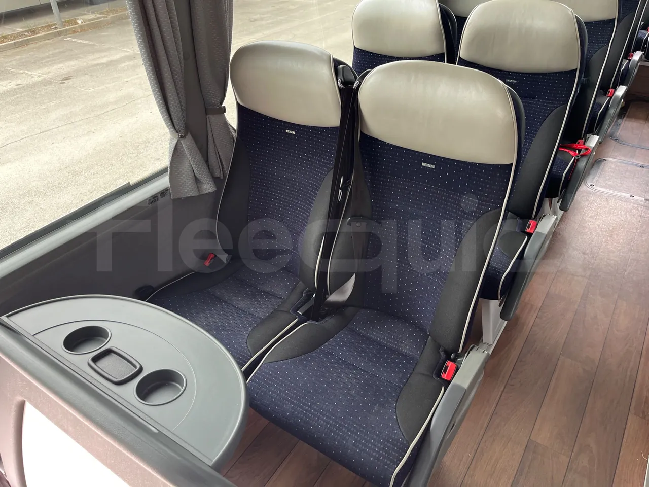 Man Lion's Coach B200746006/ Euro 6 - 338 Kw - 12 Mt - single seat detail