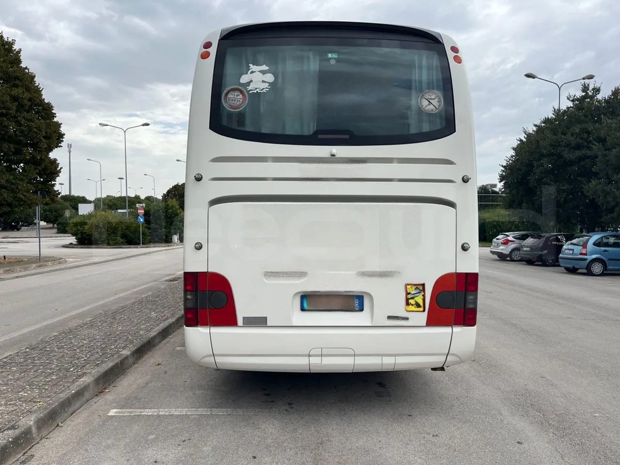 Man Lion's Coach B200746006/ Euro 6 - 338 Kw - 12 Mt - rear hatch closed