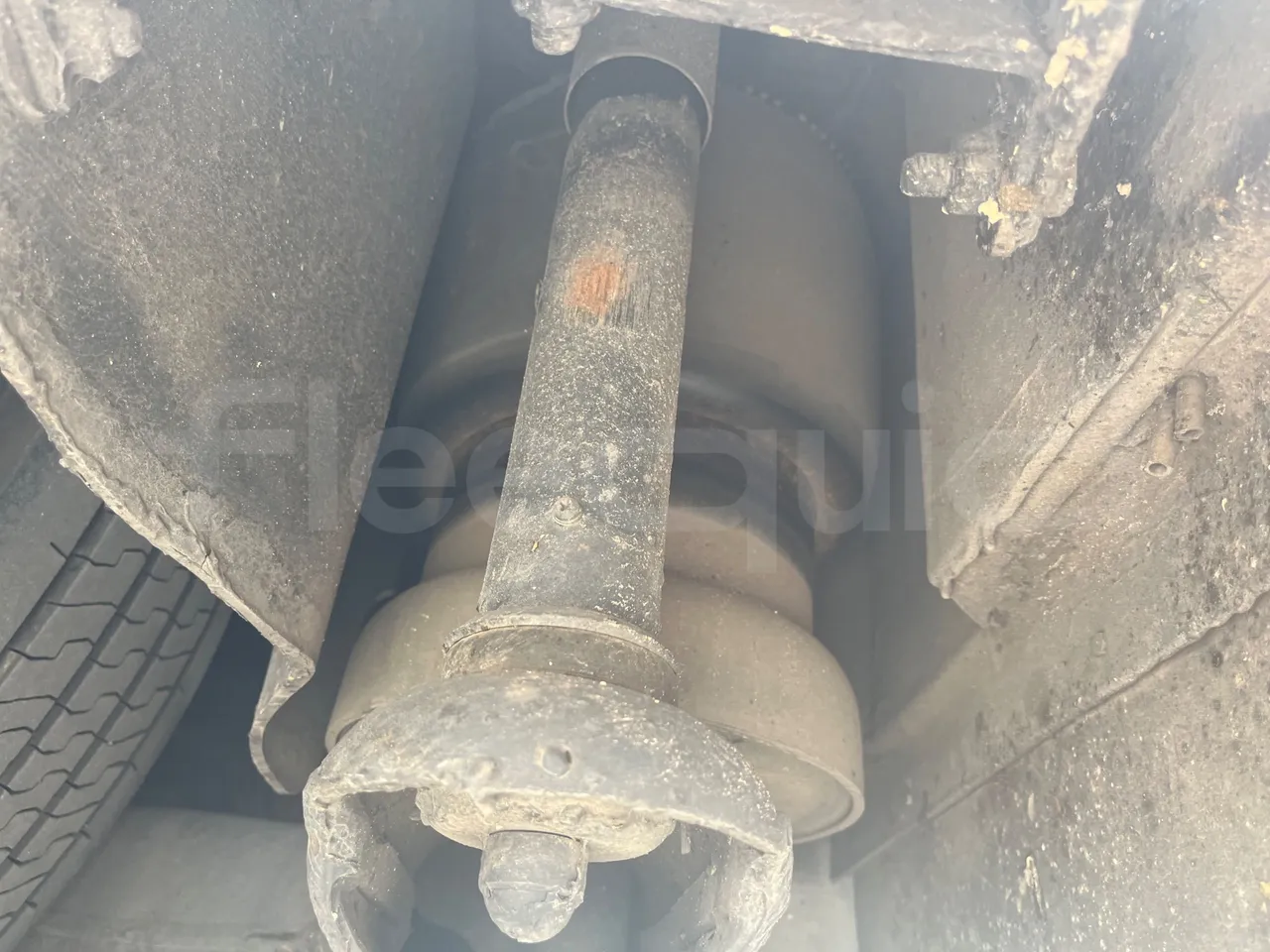 Man Lion's Coach B200746006/ Euro 6 - 338 Kw - 12 Mt - axle 2 shock absorbers 2 left