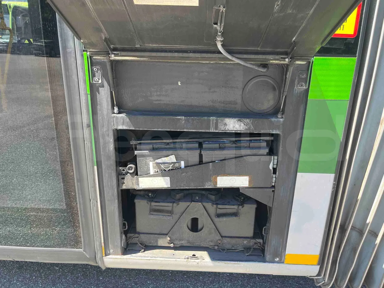 Mercedes-Benz Citaro G - external compartments photo