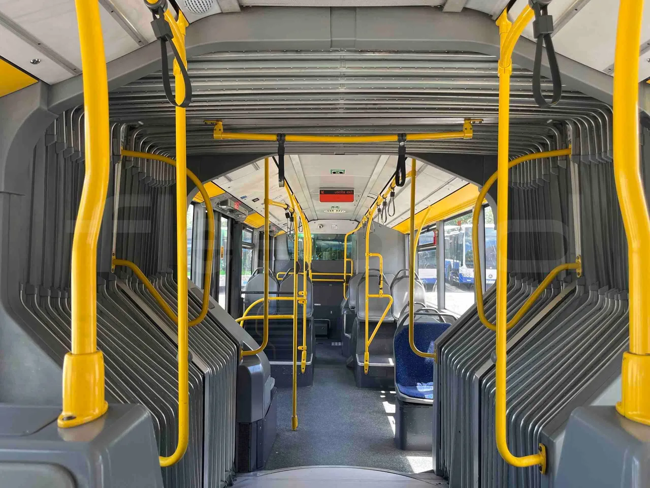 Mercedes-Benz Citaro G - Reverse Seats From Middle Position