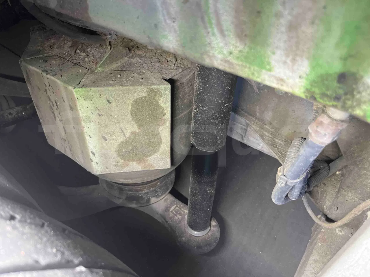 Mercedes-Benz Citaro G - Third Axle First Shock Absorbers Right Side