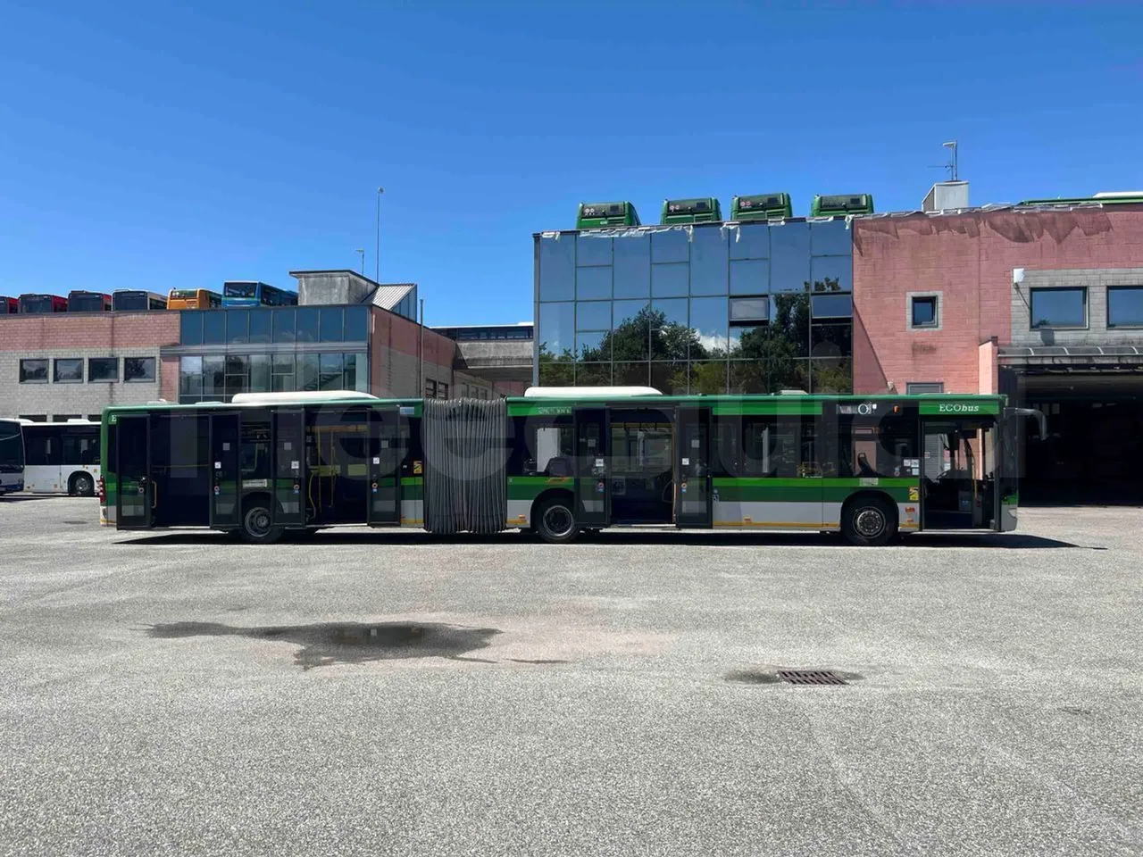 Mercedes-Benz Citaro G - Right Side Doors Open