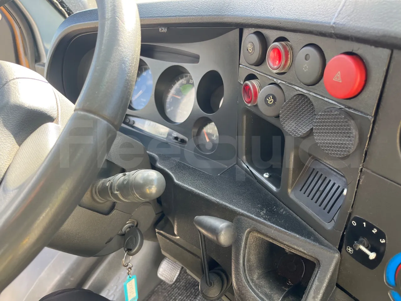 Iveco Daily 65C15 -EUR3 -107kW -7m Abicar - onboard devices 1