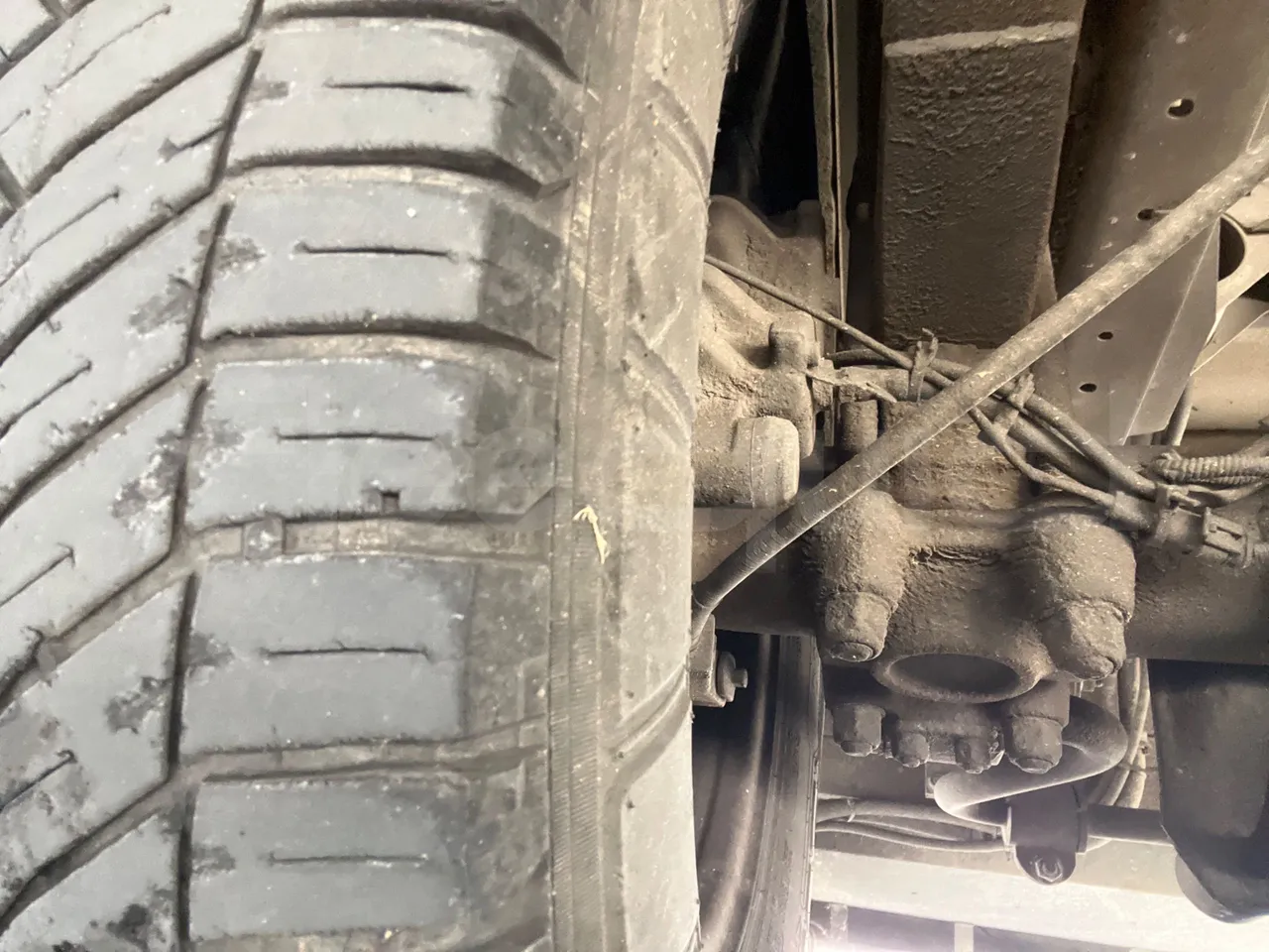 Iveco Daily 65C15 -EUR3 -107kW -7m Abicar - axle 2 caliper brakes left