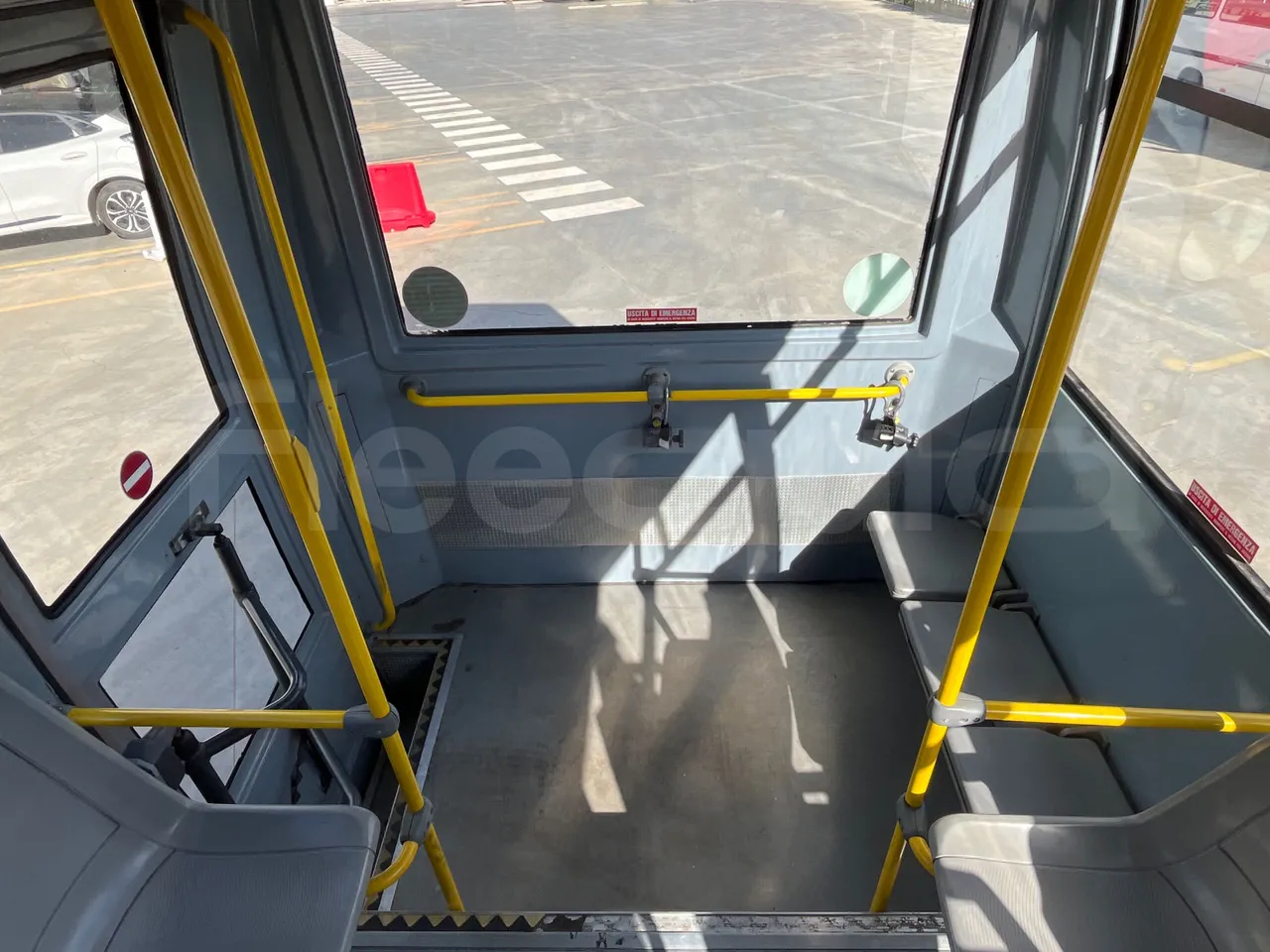 Iveco Daily 65C15 -EUR3 -107kW -7m Abicar - disabled area photo