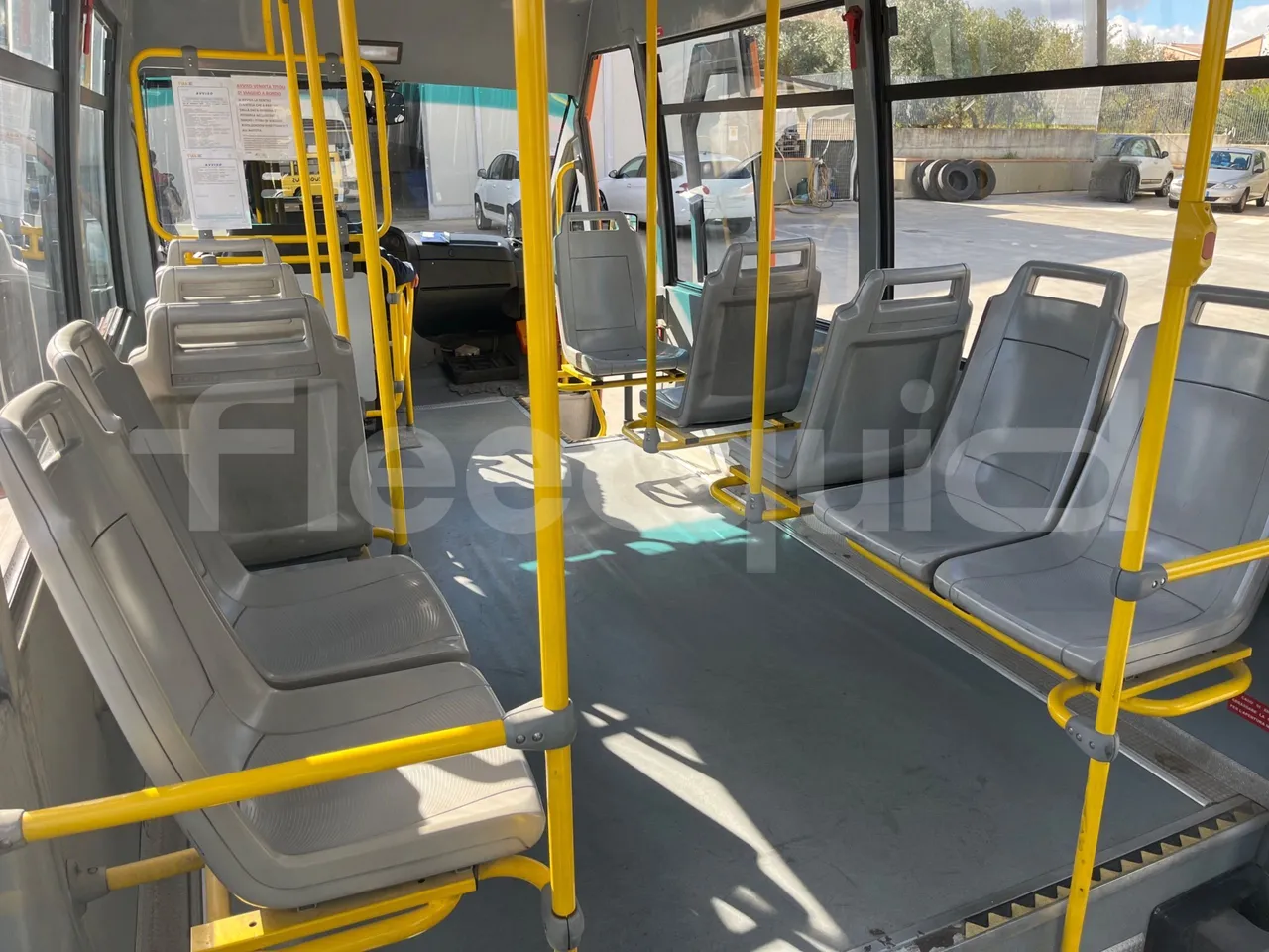 Iveco Daily 65C15 -EUR3 -107kW -7m Abicar - forward view middle aisle