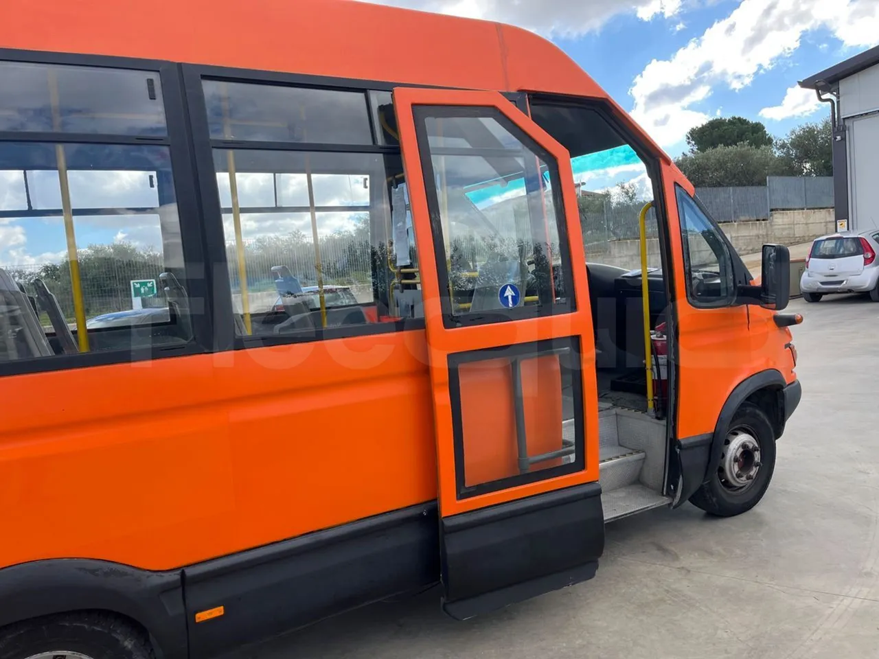 Iveco Daily 65C15 -EUR3 -107kW -7m Abicar - platform open photo