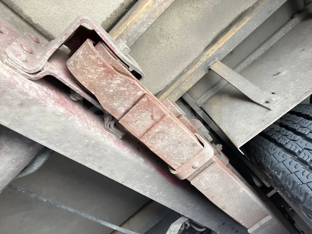 Iveco Daily 65C15 -EUR3 -107kW -7m Abicar - axle 2 shock absorbers 1 right