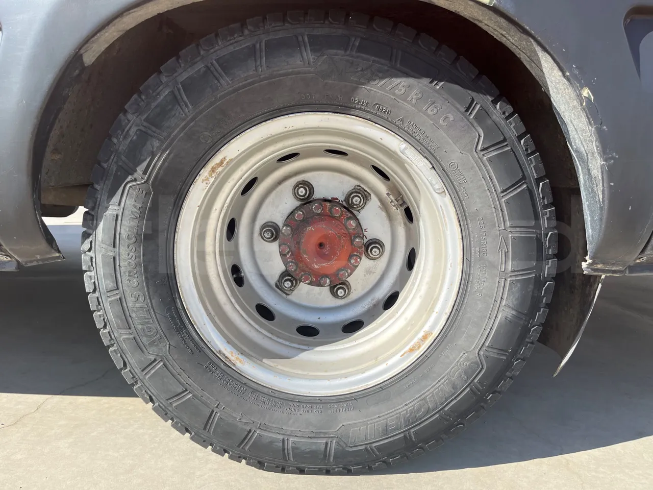 Iveco Daily 65C15 -EUR3 -107kW -7m Abicar - rear left tire photo