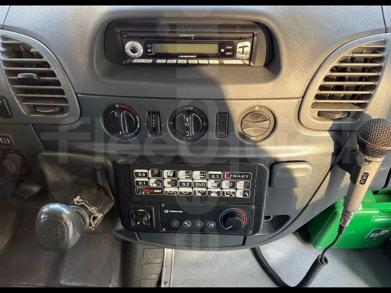 Mercedes-Benz Ibis 616 CDI/ Euro 3 -115 Kw - 7 Mt - radio accessories photo
