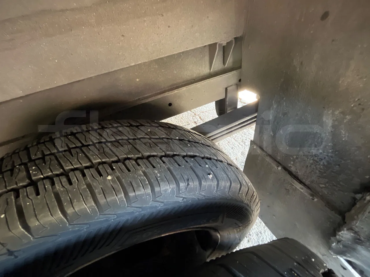 Mercedes-Benz Ibis 616 CDI/ Euro 3 -115 Kw - 7 Mt - axel 2 air springs 1 left