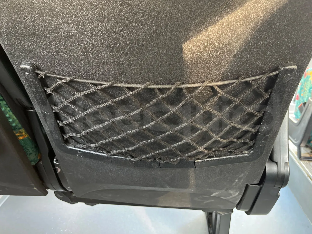 Mercedes-Benz Ibis 616 CDI/ Euro 3 -115 Kw - 7 Mt - mesh detail photo