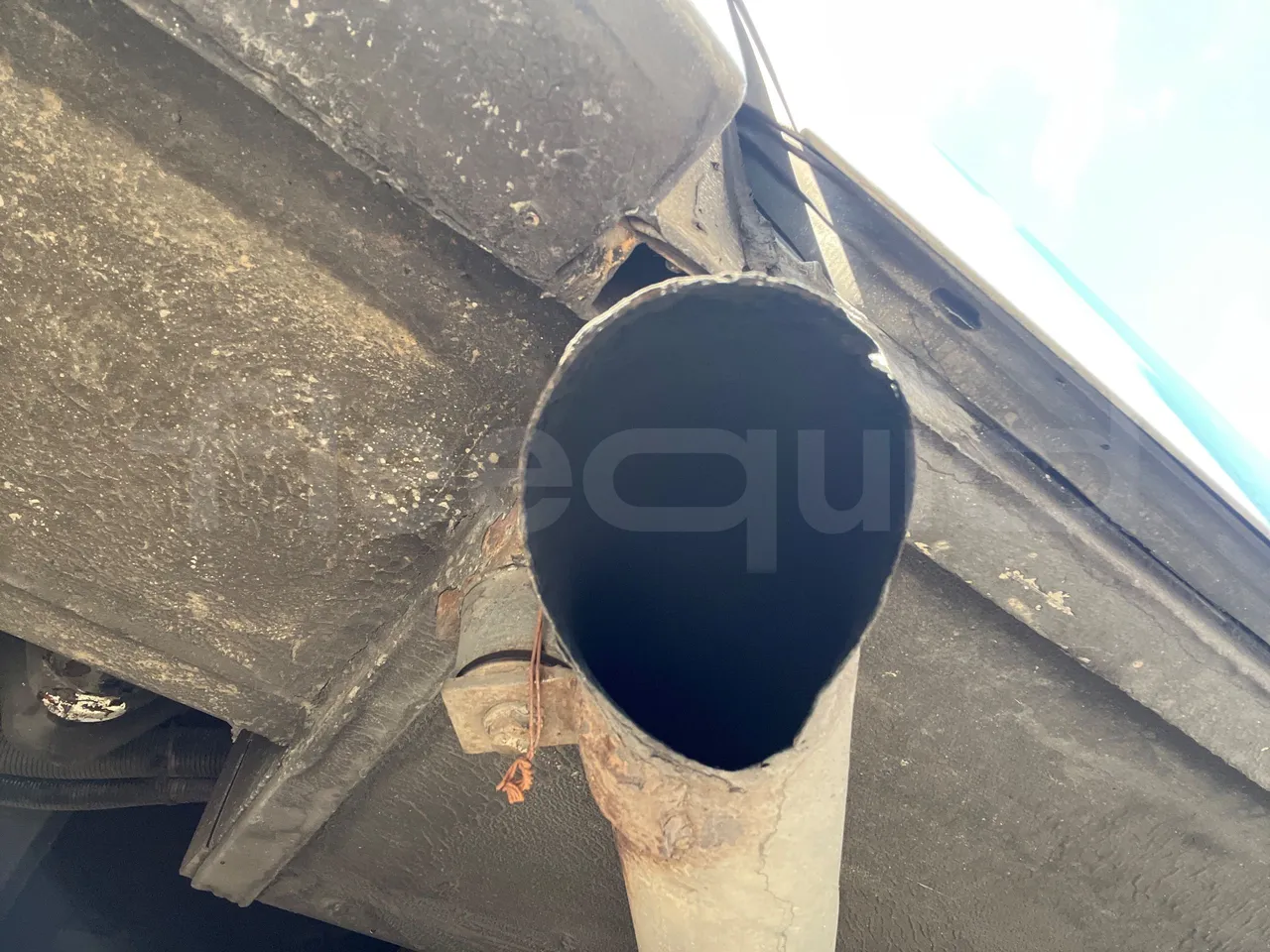 Mercedes-Benz Ibis 616 CDI/ Euro 3 -115 Kw - 7 Mt - exhaust photo