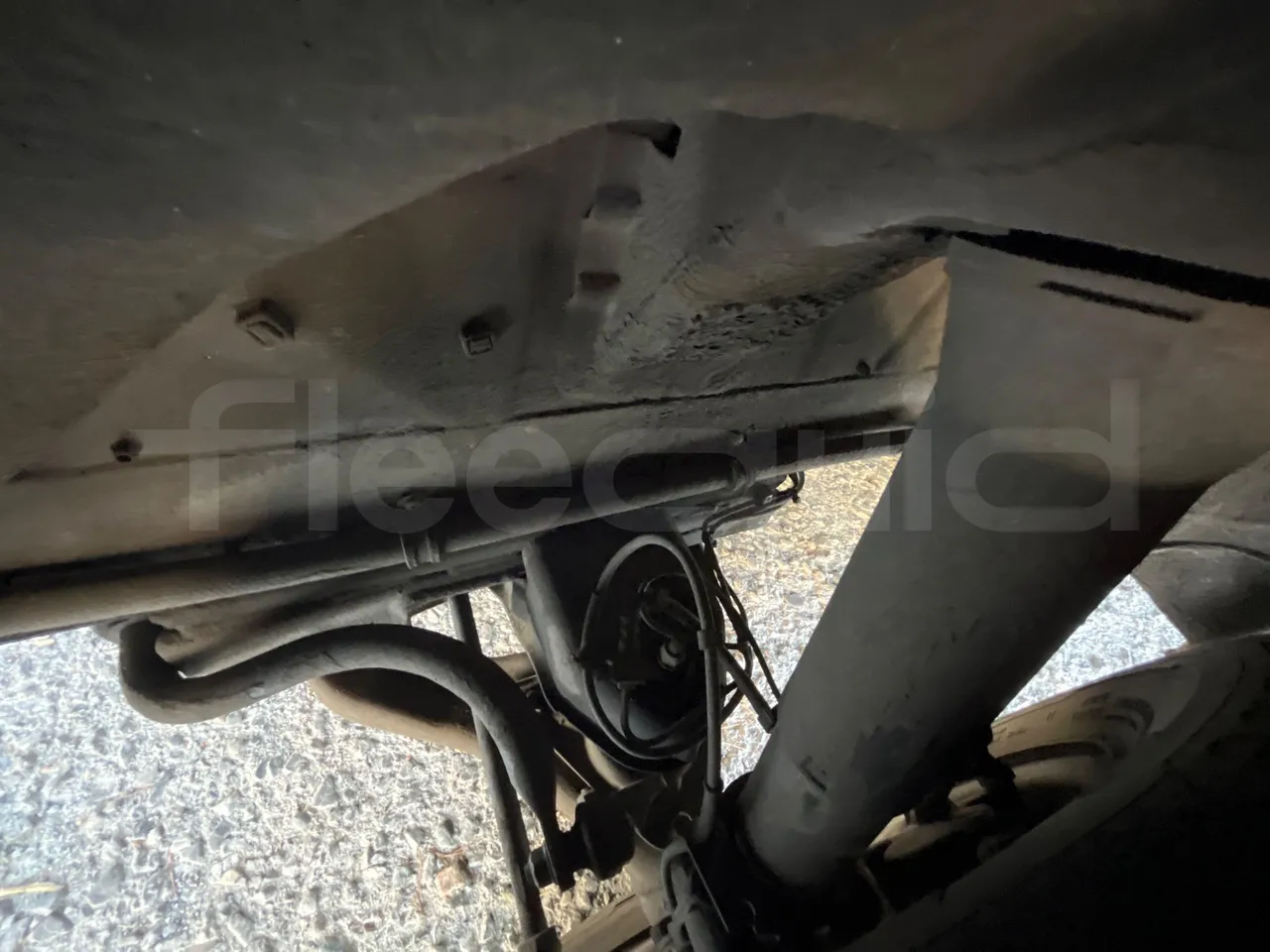 Mercedes-Benz Ibis 616 CDI/ Euro 3 -115 Kw - 7 Mt - front brake calipers left