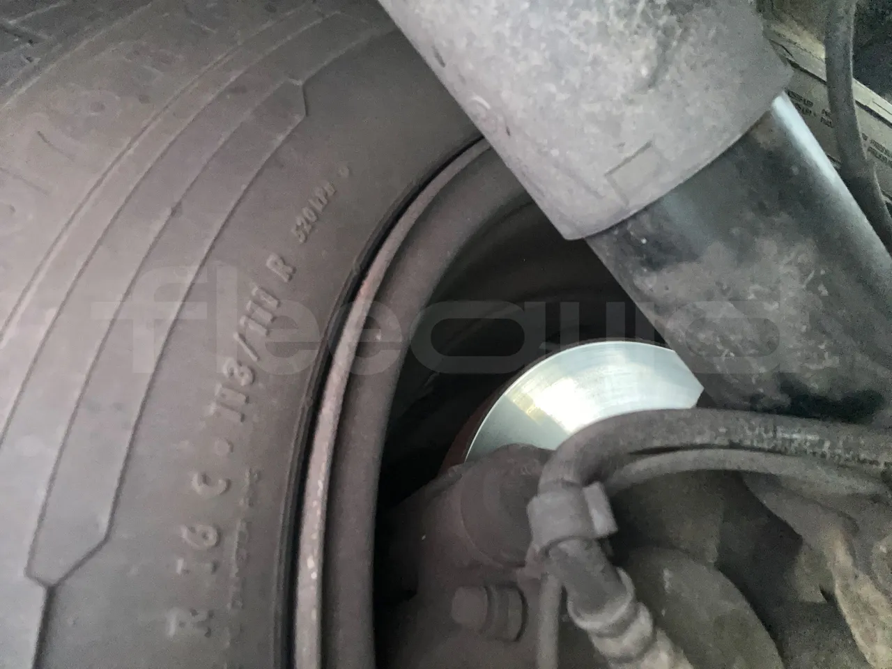 Mercedes-Benz Ibis 616 CDI/ Euro 3 -115 Kw - 7 Mt - front discs left