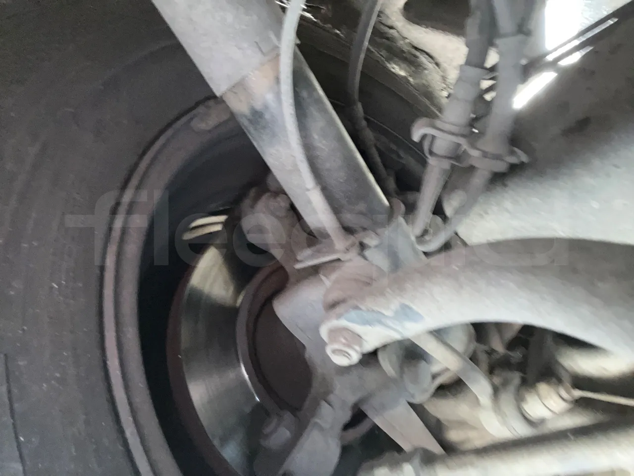 Mercedes-Benz Ibis 616 CDI/ Euro 3 -115 Kw - 7 Mt - front discs right