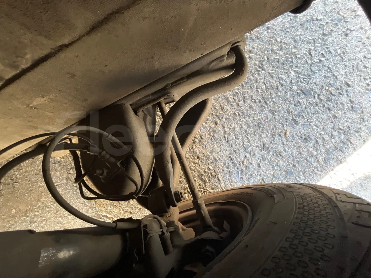 Mercedes-Benz Ibis 616 CDI/ Euro 3 -115 Kw - 7 Mt - front shock absorbers right