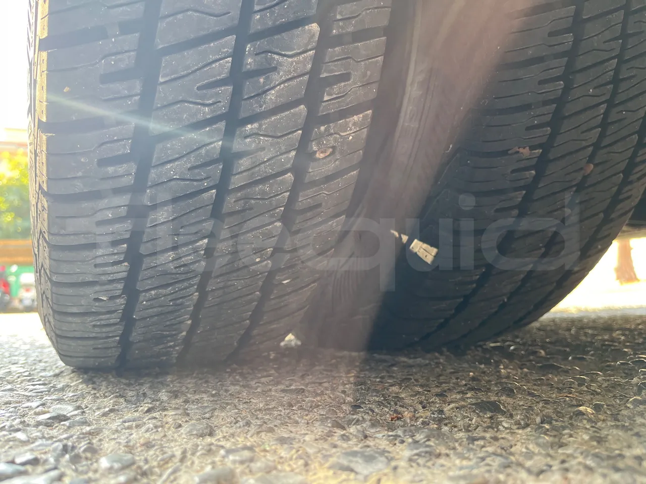 Mercedes-Benz Ibis 616 CDI/ Euro 3 -115 Kw - 7 Mt - tread condition second axle tires right