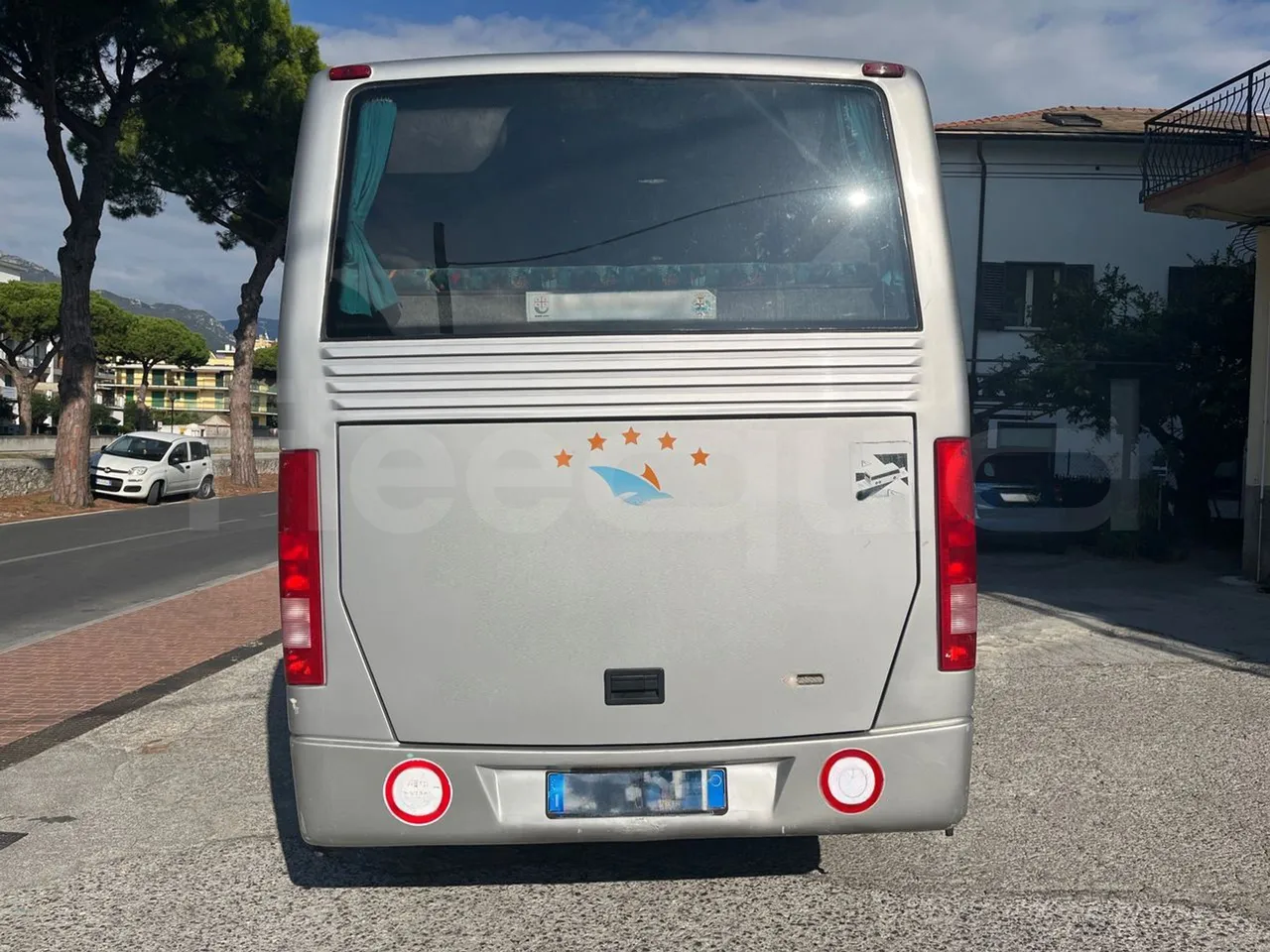 Mercedes-Benz Ibis 616 CDI/ Euro 3 -115 Kw - 7 Mt - rear hatch closed