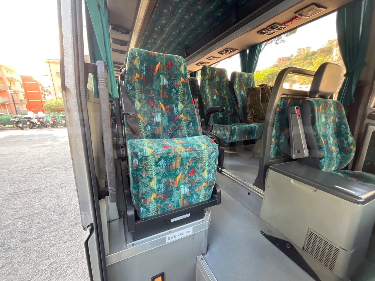 Mercedes-Benz Ibis 616 CDI/ Euro 3 -115 Kw - 7 Mt - hostess seat photo
