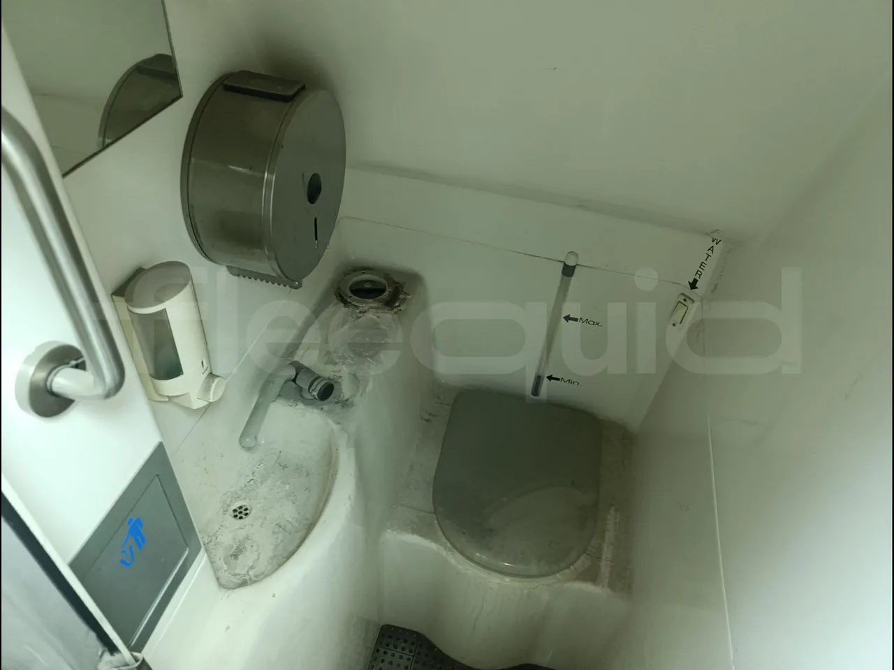 Man TITANIUM 18.480 RATIO/EURO4-353KW-12.2MT - toilette accessories photo