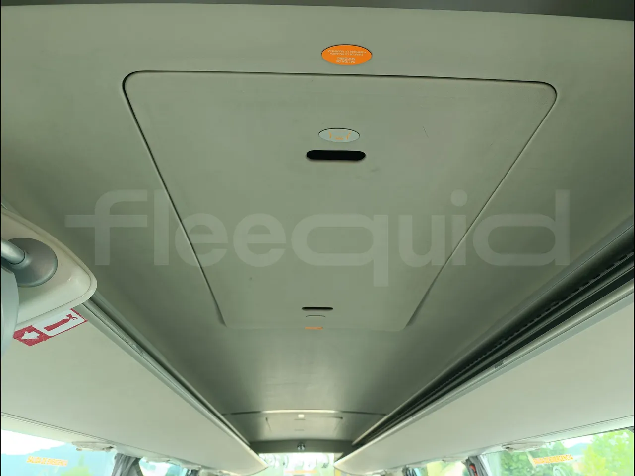 Man TITANIUM 18.480 RATIO/EURO4-353KW-12.2MT - roof hatch 1