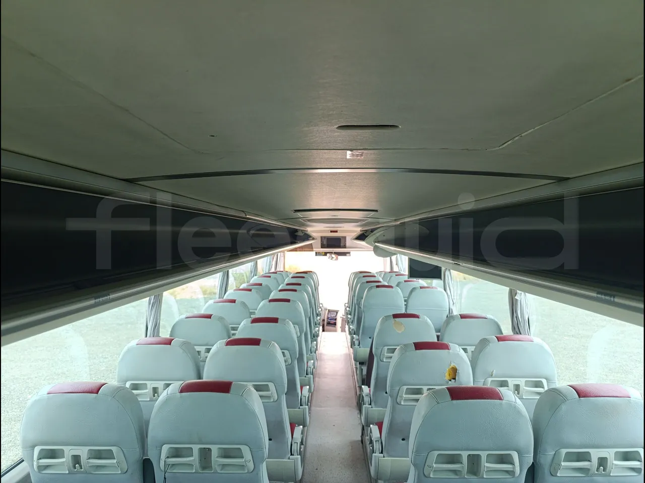 Man TITANIUM 18.480 RATIO/EURO4-353KW-12.2MT - overhead compartments photo