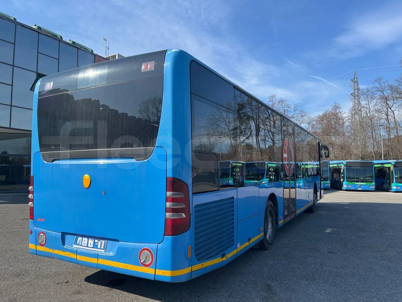 Mercedes-Benz Citaro O 530/2PCL2E4 - Euro 4 - 210 kW - 11,950 mt - 3/4 right rear doors closed