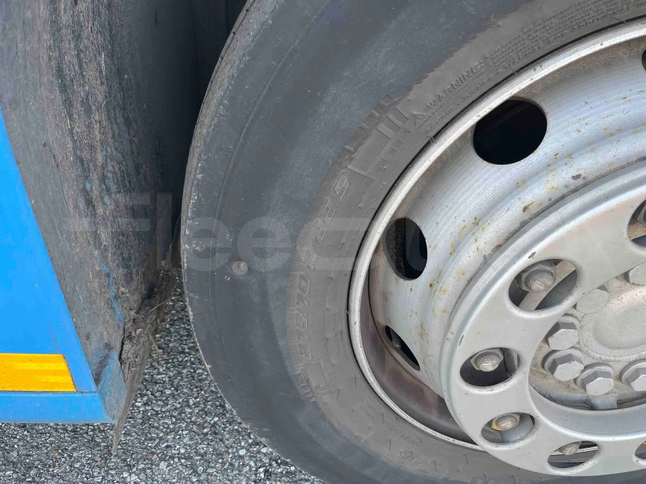 Mercedes-Benz Citaro O 530/2PCL2E4 - Euro 4 - 210 kW - 11,950 mt - front left tire measurements