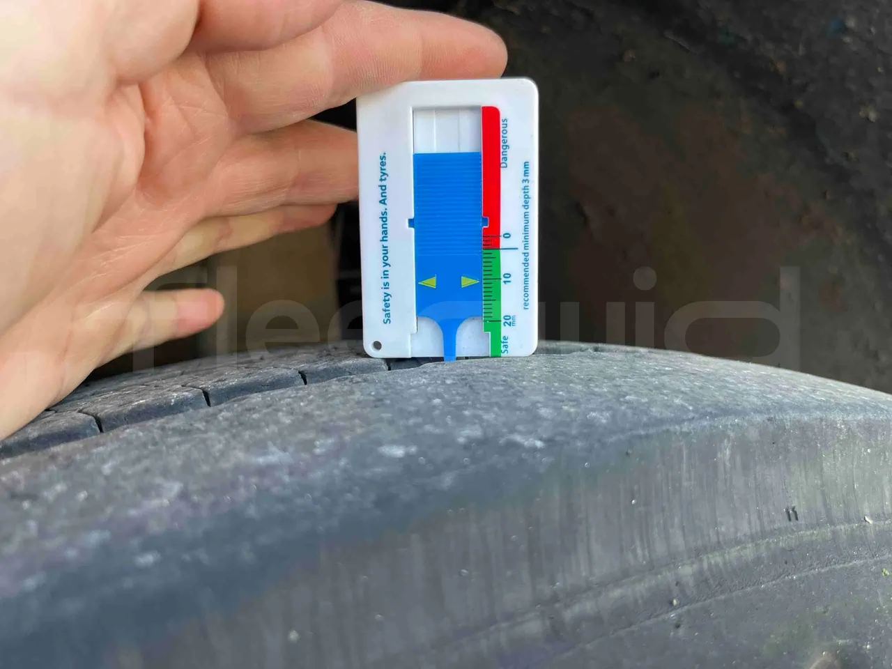 Mercedes-Benz Citaro O 530/2PCL2E4 - Euro 4 - 210 kW - 11,950 mt - rear left tire photo