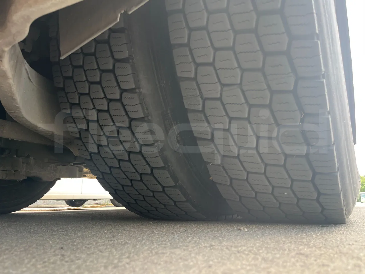 Temsa Tourmalin - First Axle Left Side: Tyre Thickness