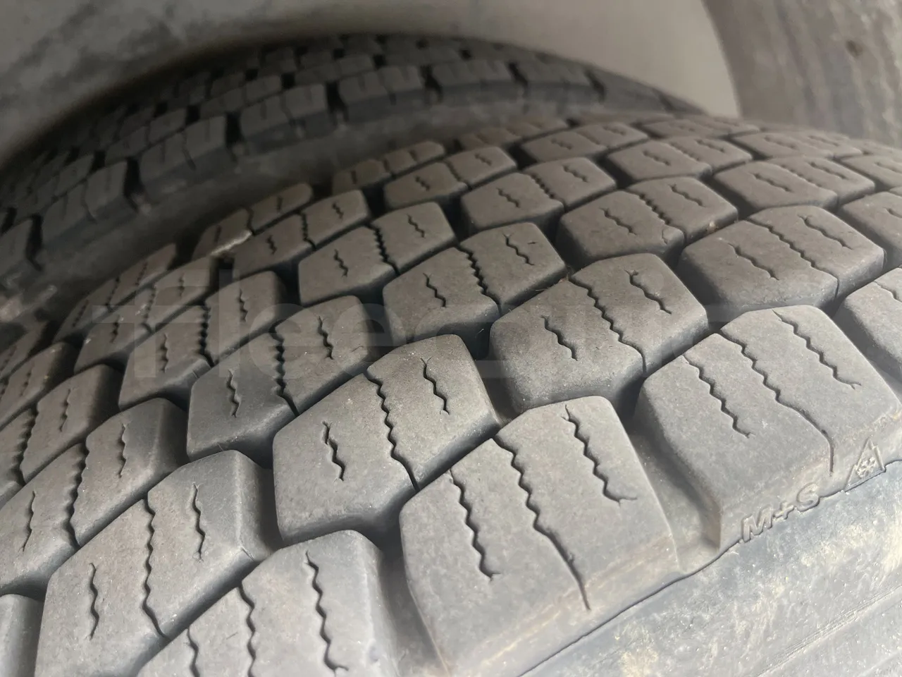 Temsa Tourmalin - tread condition front tires right