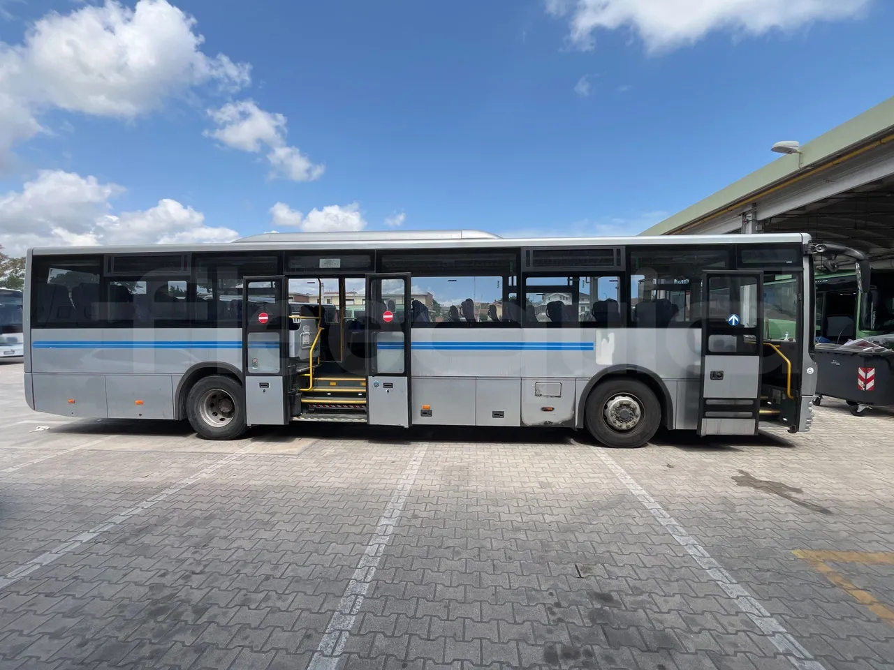 Temsa Tourmalin - right side doors open