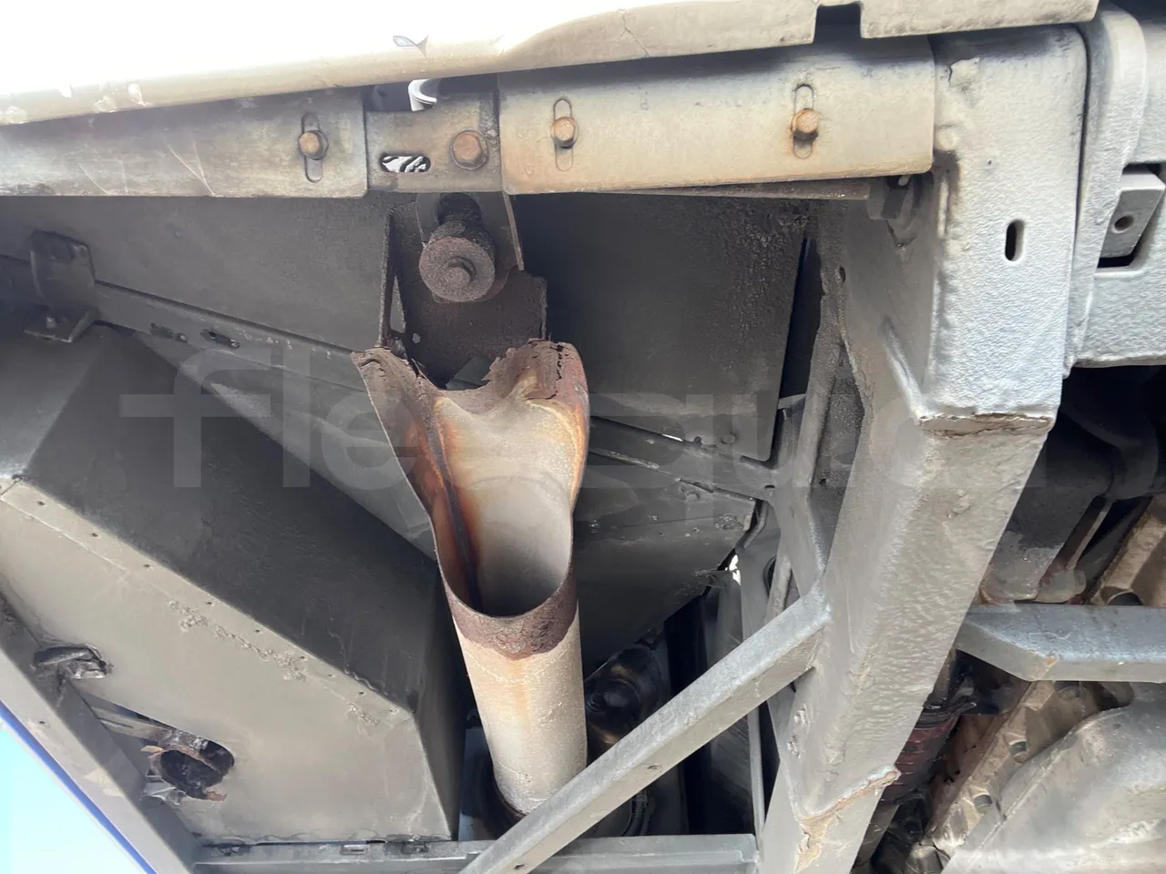 Mercedes-Benz Tourismo 632 01 - EUR6 - 290kW - 12.960m - axel 2 air springs 2 right