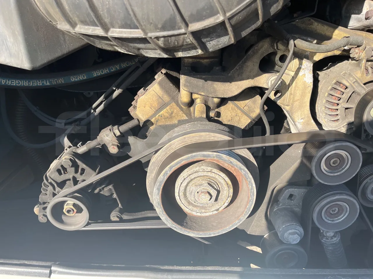 Mercedes-Benz Tourismo 632 01 - EUR6 - 290kW - 12.960m - air conditioning compressor