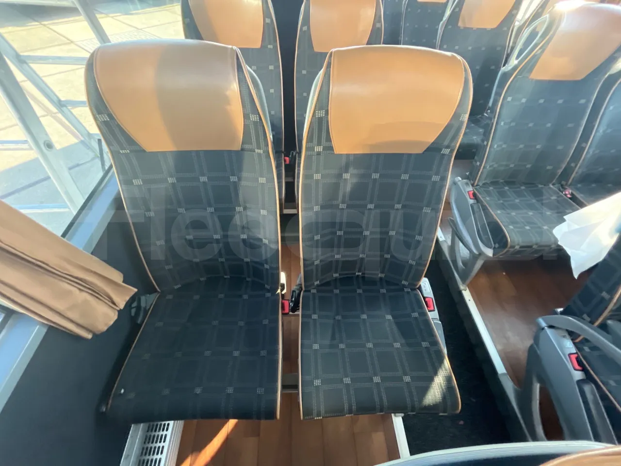Mercedes-Benz Tourismo 632 01 - EUR6 - 290kW - 12.960m - folding seat photo