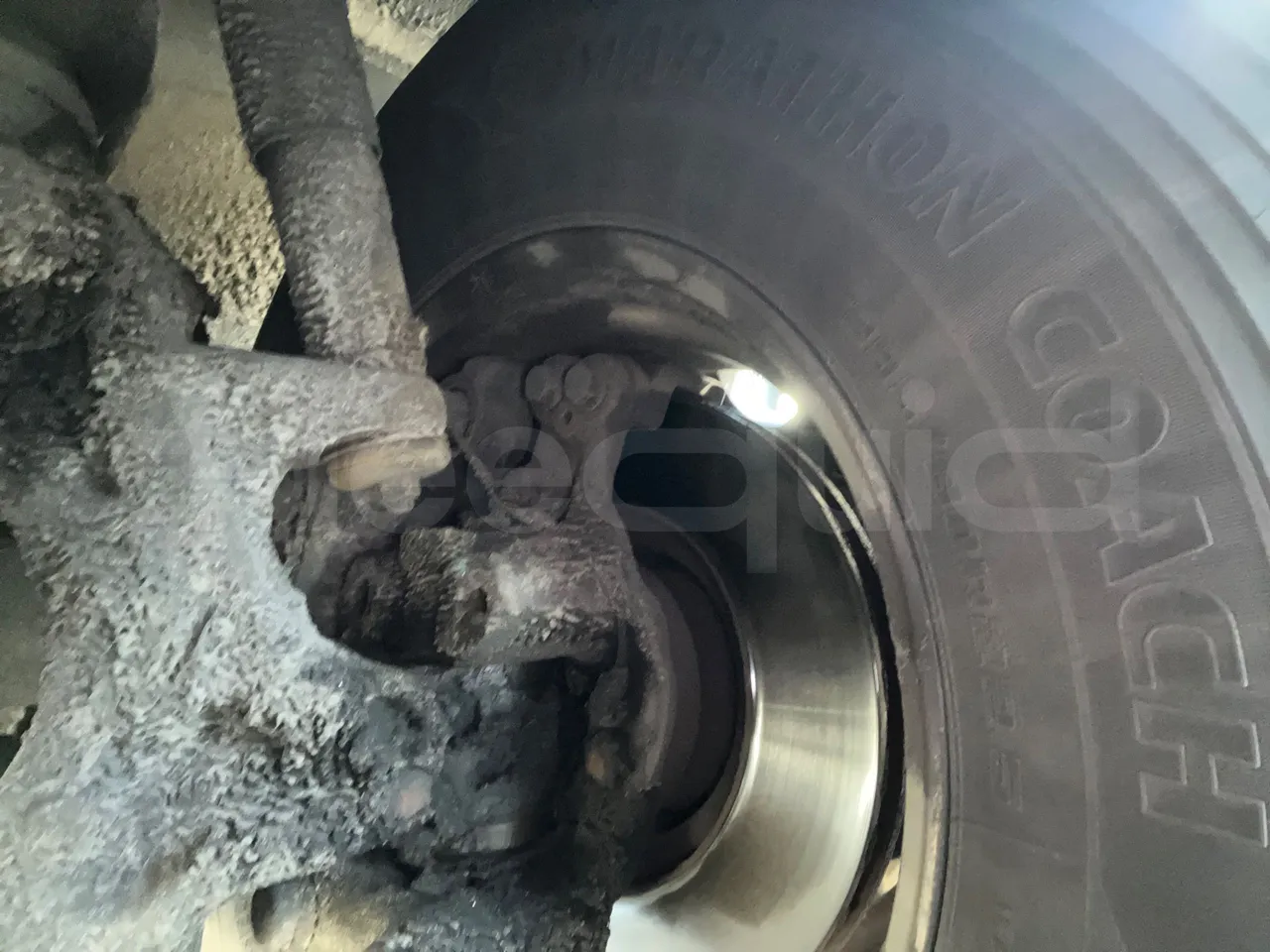 Mercedes-Benz Tourismo 632 01 - EUR6 - 290kW - 12.960m - front brake calipers right