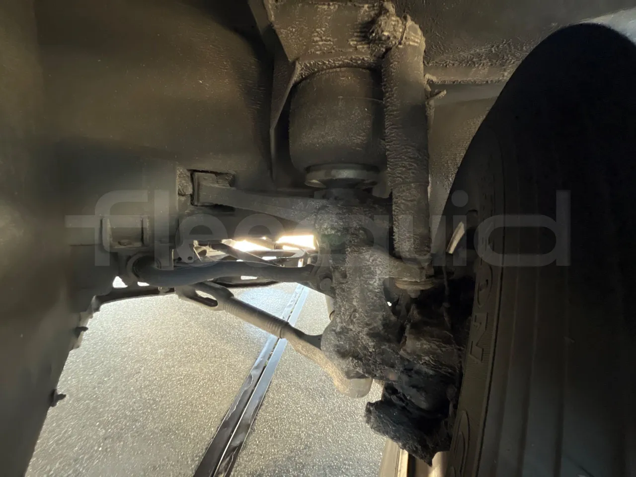 Mercedes-Benz Tourismo 632 01 - EUR6 - 290kW - 12.960m - front shock absorbers right