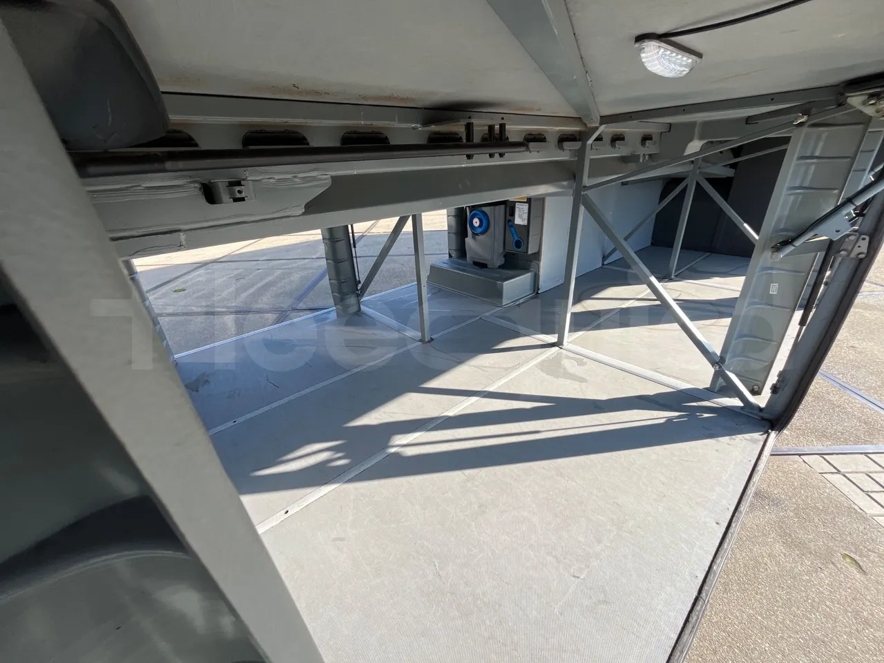 Mercedes-Benz Tourismo 632 01 - EUR6 - 290kW - 12.960m - internal frame rust check