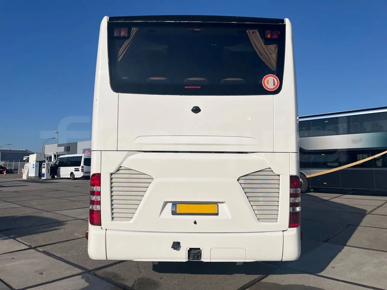 Mercedes-Benz Tourismo 632 01 - EUR6 - 290kW - 12.960m - rear hatch closed