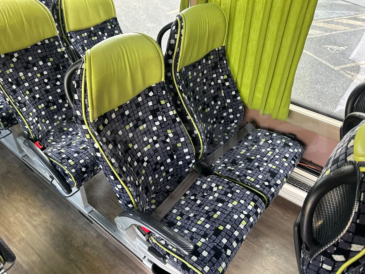 Iveco Magelys SFR2XX QC M8CN - Euro6 - 294Kw - 12,830mt - central seat safety belt