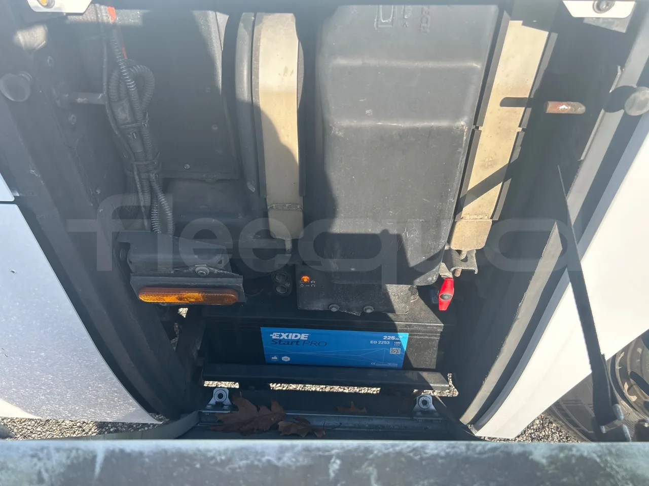 Iveco Magelys SFR2XX QC M8CN - Euro6 - 294Kw - 12,830mt - external compartments photo