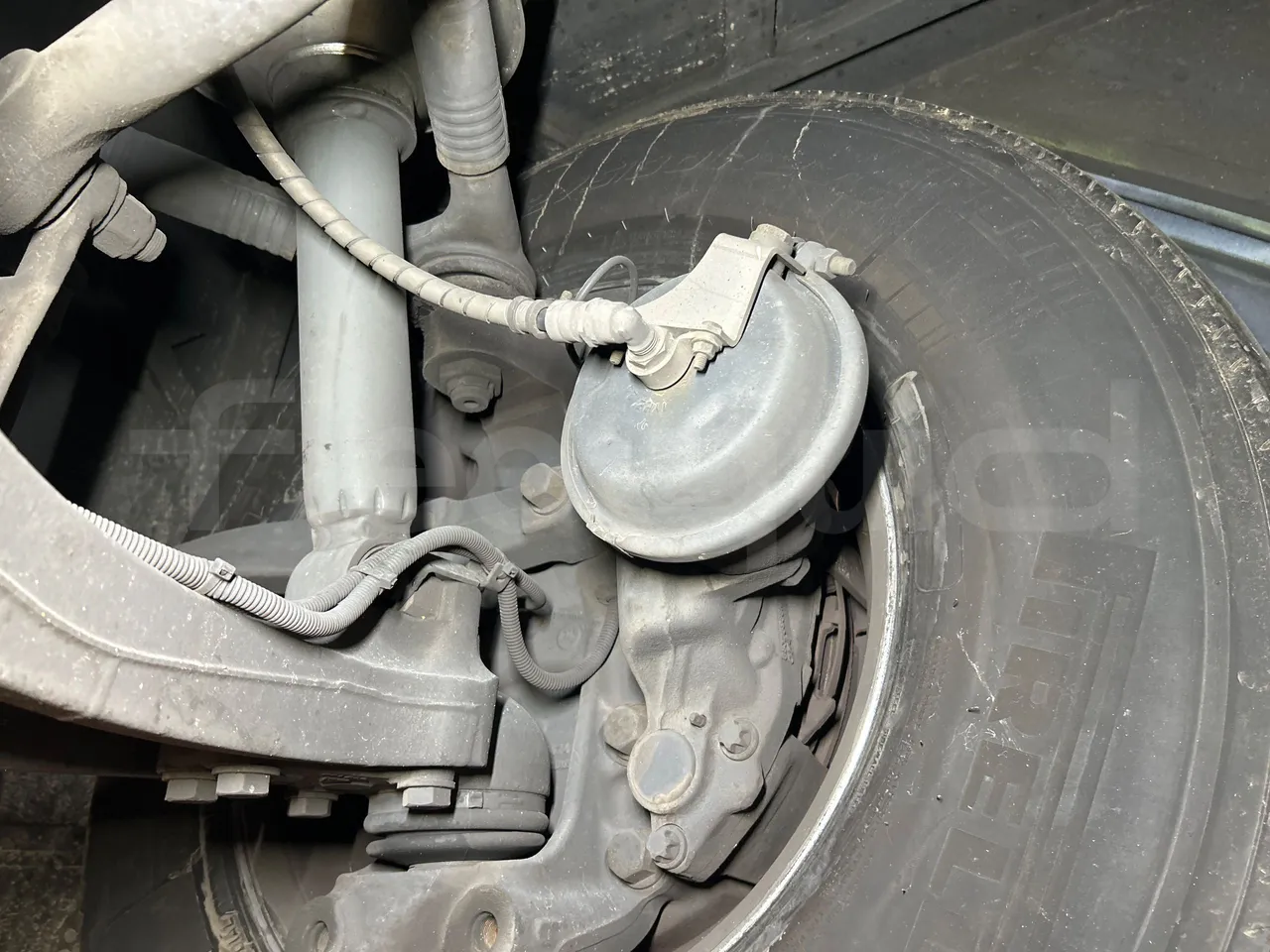 Iveco Magelys SFR2XX QC M8CN - Euro6 - 294Kw - 12,830mt - front brake calipers left