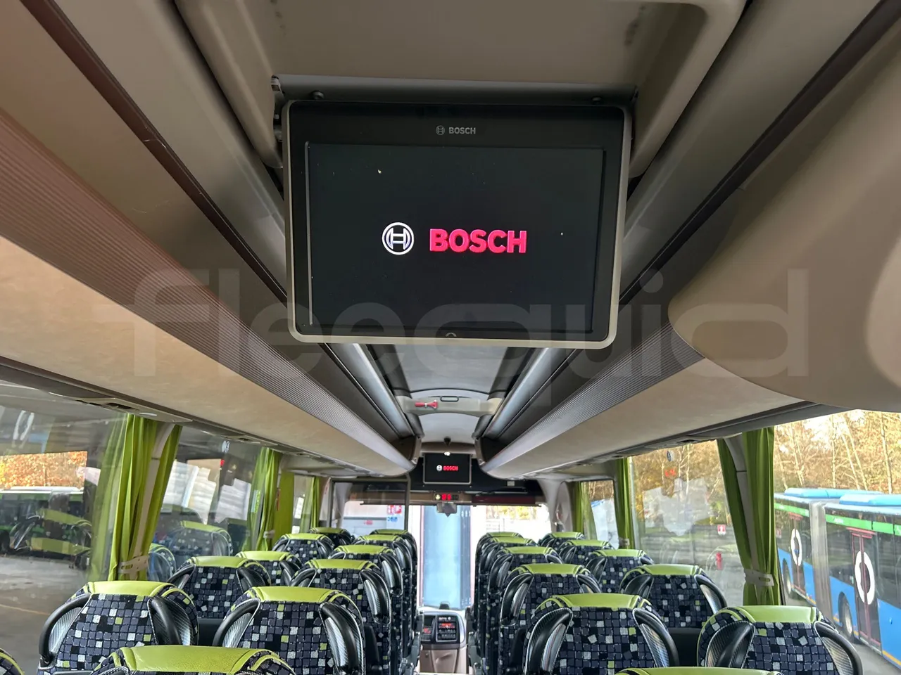 Iveco Magelys SFR2XX QC M8CN - Euro6 - 294Kw - 12,830mt - monitor detail photo