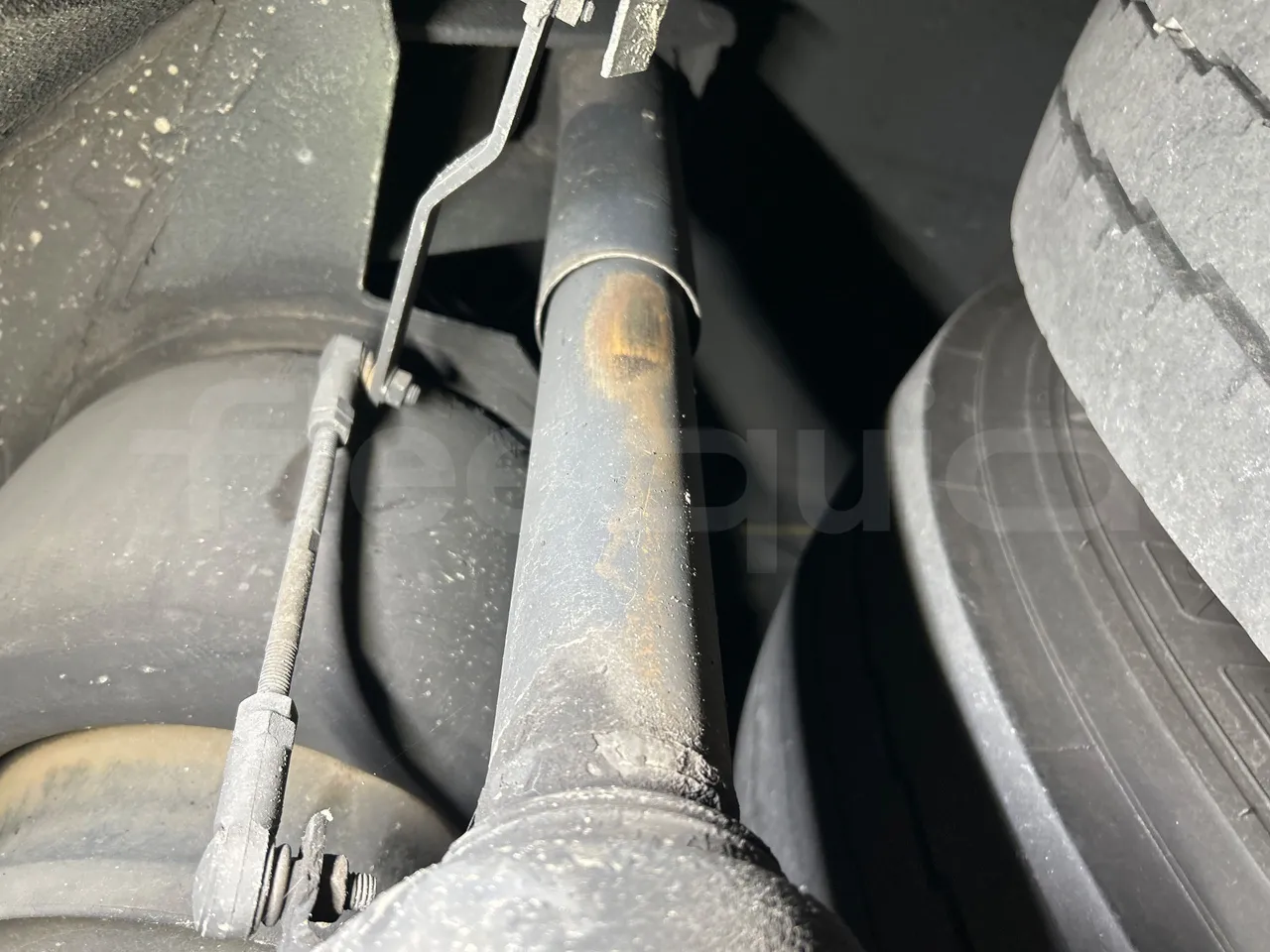 Iveco Magelys SFR2XX QC M8CN - Euro6 - 294Kw - 12,830mt - axle 2 shock absorbers 1 left