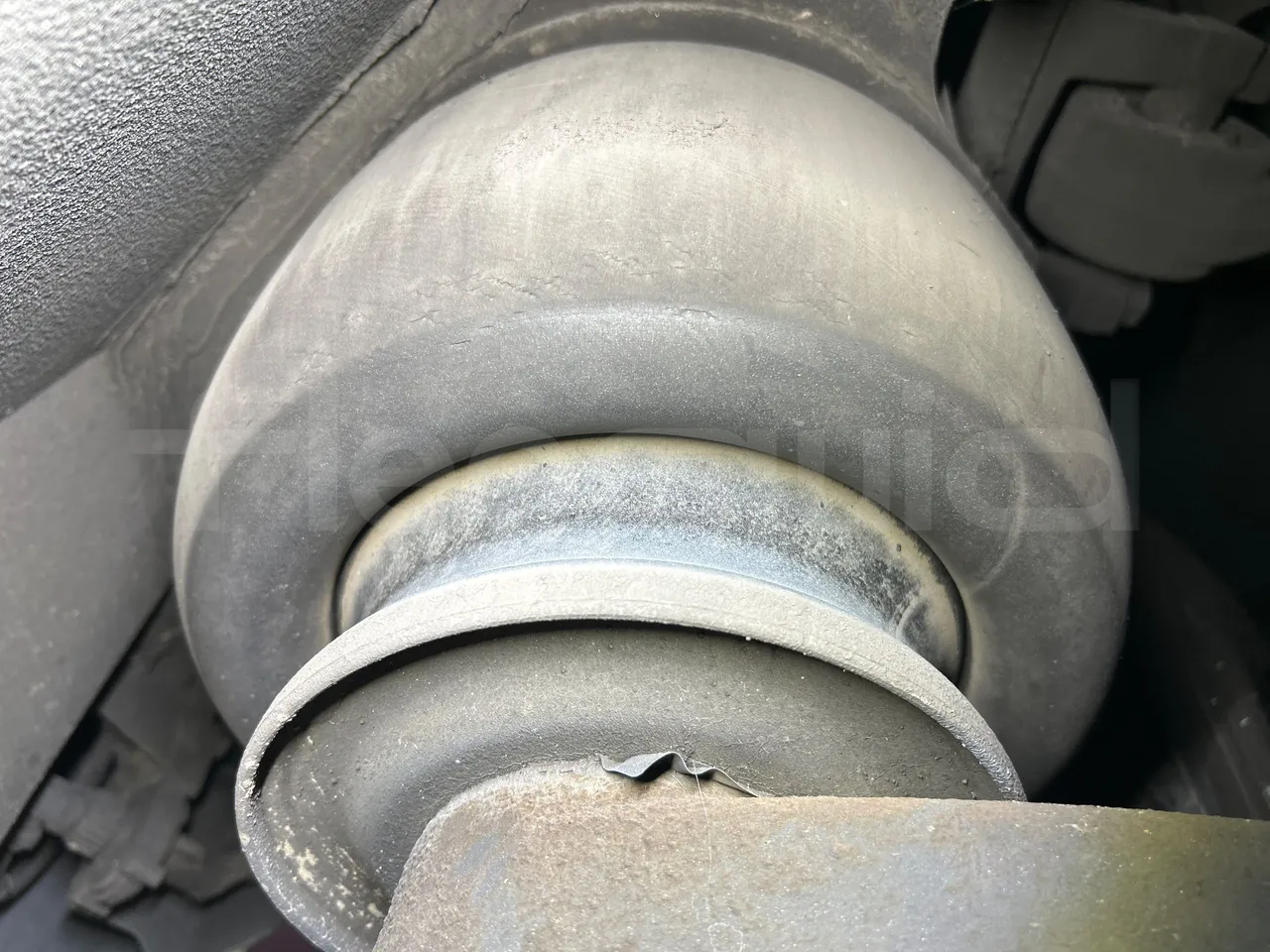 Iveco Magelys SFR2XX QC M8CN - Euro6 - 294Kw - 12,830mt - axle 2 shock absorbers 2 left