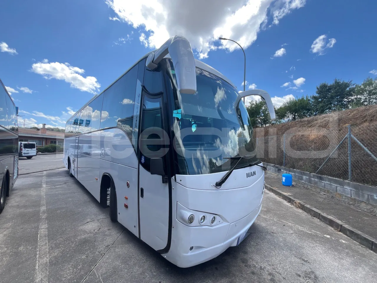 Man Ratio 18.410 Ratio/Touring - EUR3 - 301kW - 12.92m - 3/4 front left (mandatory for bus to scrap)
