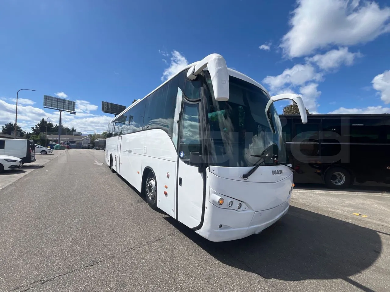 Man Ratio 18.410 Ratio/Touring - EUR3 - 301kW - 12.92m - 3/4 front right doors (mandatory for bus to scrap)